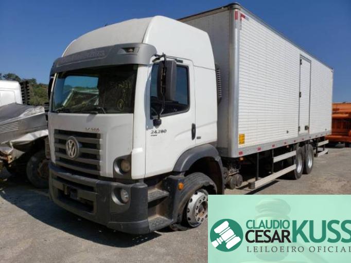 VOLKSWAGEN CONSTELLATION 19/20